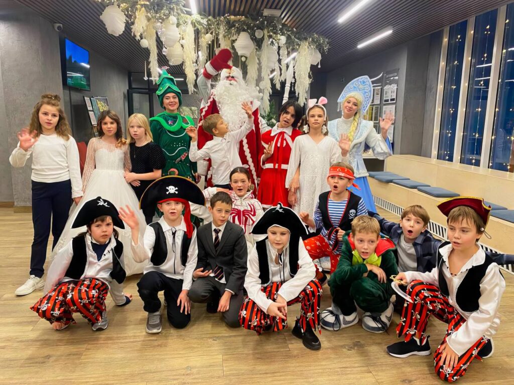 Новогодний спектакль